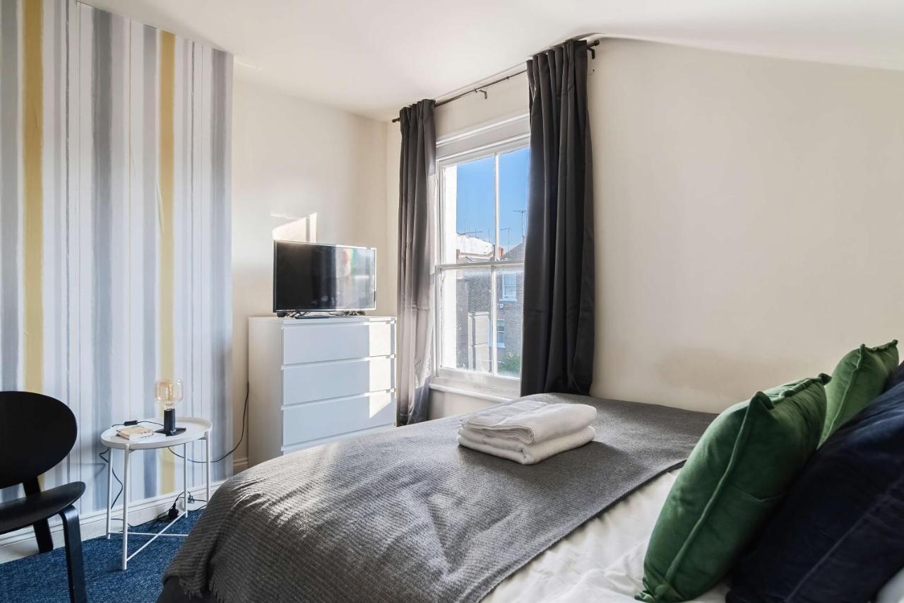 Two Bedroom Apartment In Tooting Лондон Екстериор снимка