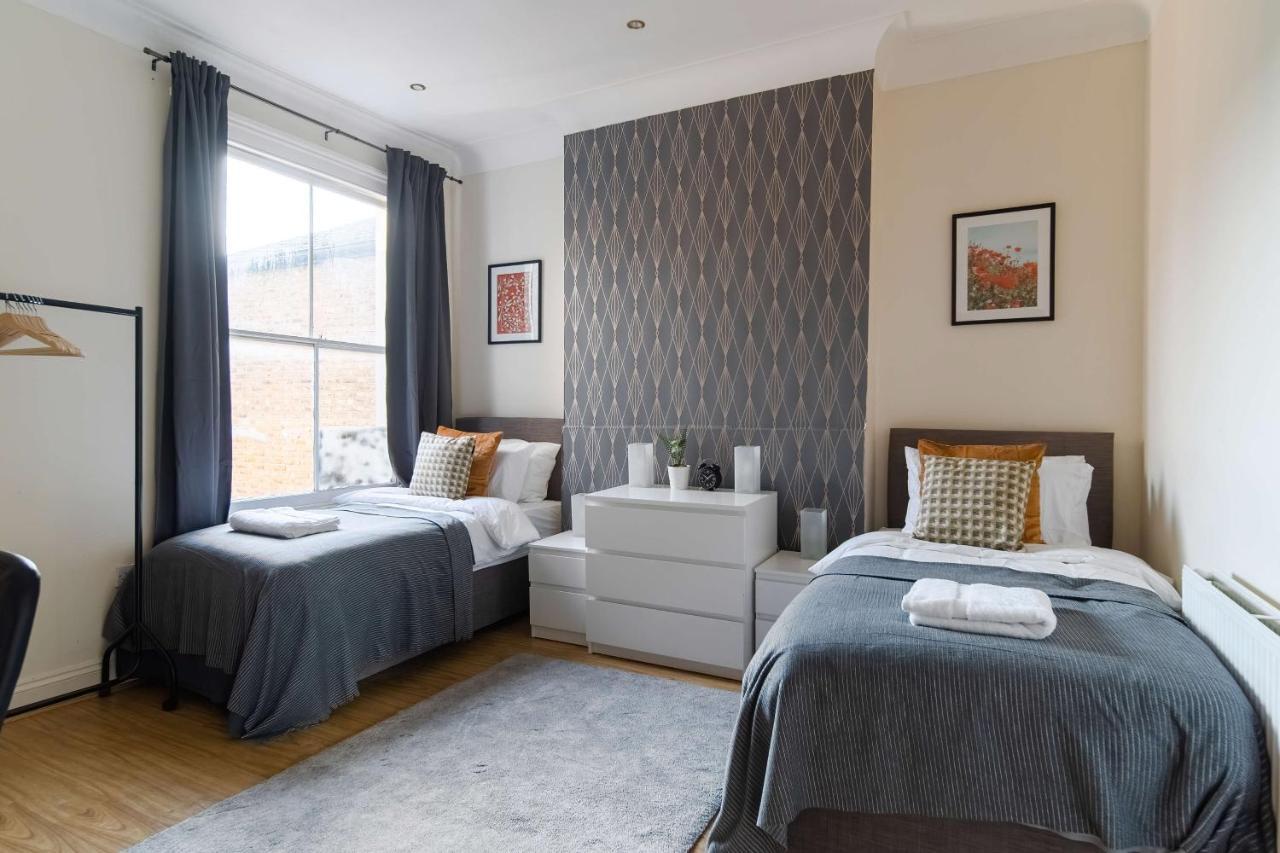 Two Bedroom Apartment In Tooting Лондон Екстериор снимка