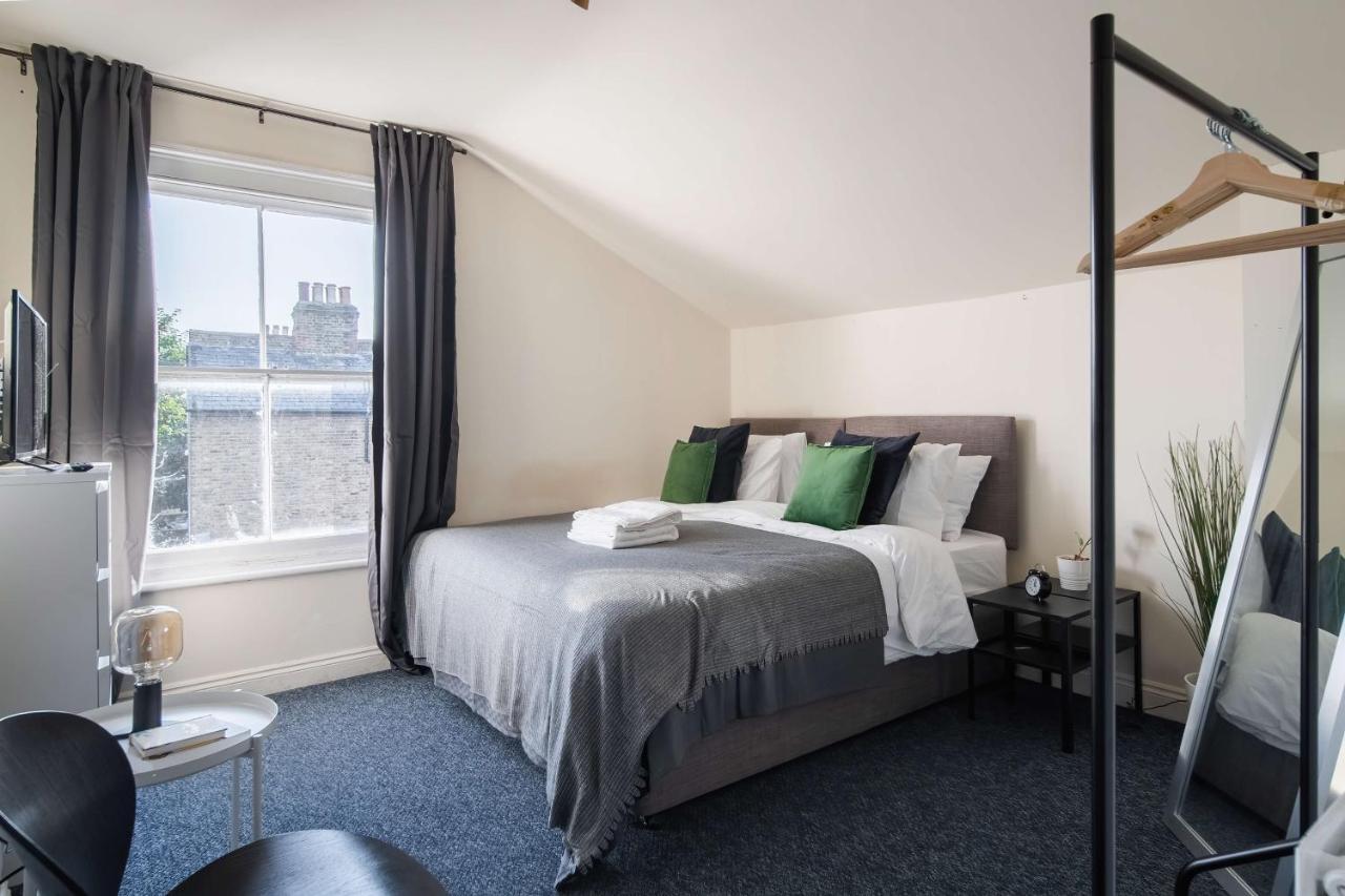 Two Bedroom Apartment In Tooting Лондон Екстериор снимка